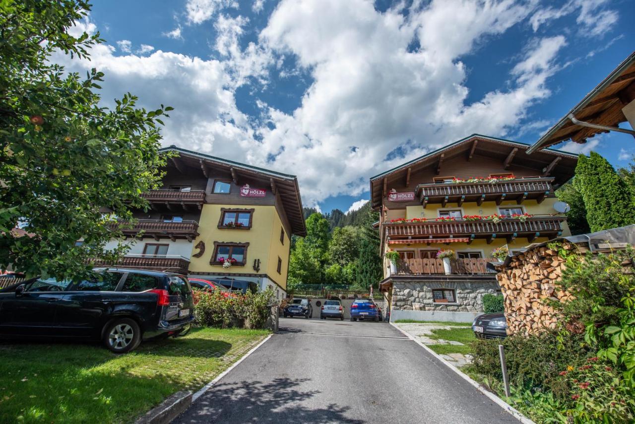 Hölzl Bed&Breakfast Neukirchen am Großvenediger Exterior foto