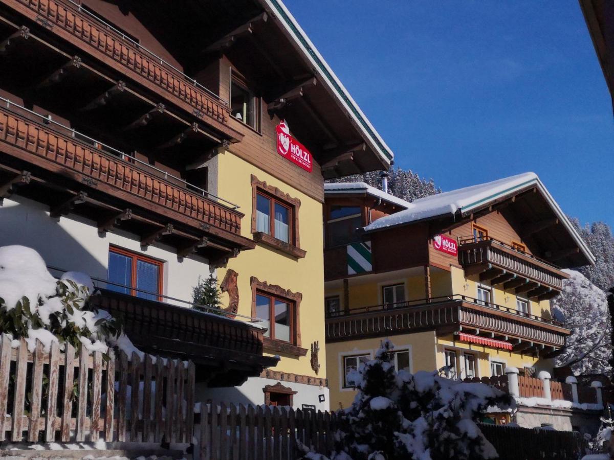 Hölzl Bed&Breakfast Neukirchen am Großvenediger Exterior foto