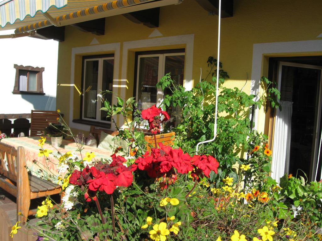 Hölzl Bed&Breakfast Neukirchen am Großvenediger Exterior foto