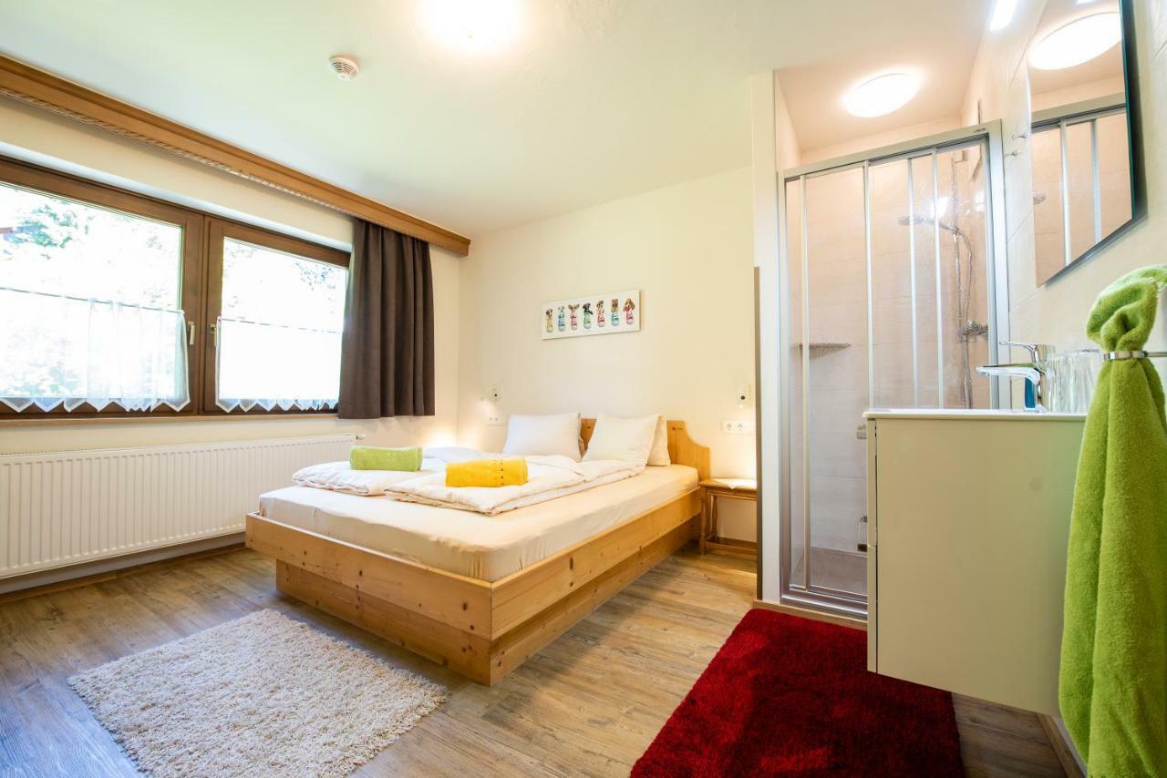Hölzl Bed&Breakfast Neukirchen am Großvenediger Exterior foto