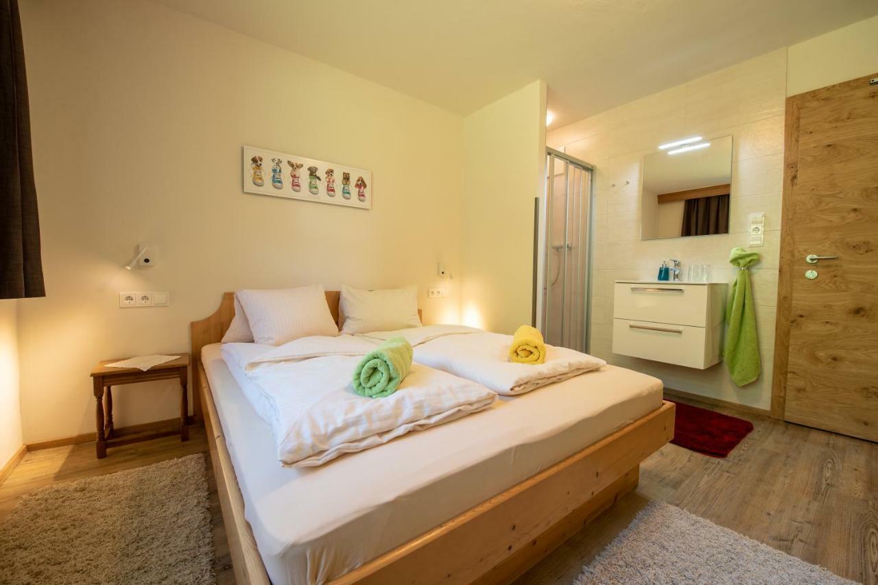 Hölzl Bed&Breakfast Neukirchen am Großvenediger Exterior foto
